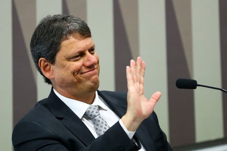 Em nota, Infraestrutura diz que contrato de 45 mi é para “restabelecer importações e exportações”