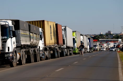 Com congelamento do ICMS e politização do movimento, governo espera greve fraca
