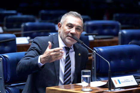 Telmário cobra devido cuidado de Kassio em investigações