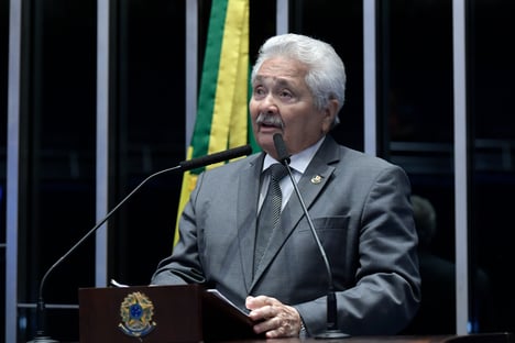Senador do PP diz estar de “braços abertos” para Bolsonaro
