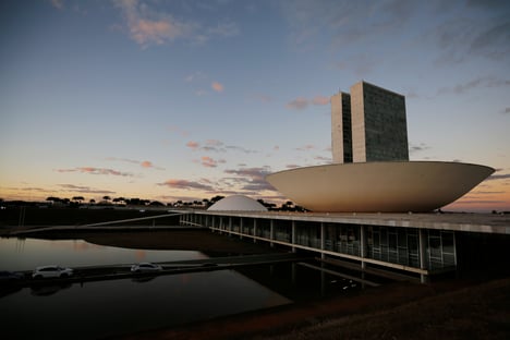 Governo promete liberar R$ 1,2 bi em emendas a parlamentares