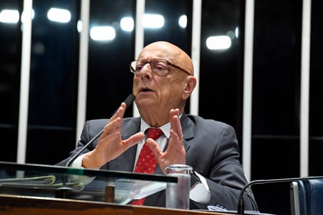 Reação de Gilmar a voto de Kassio repercute no Congresso