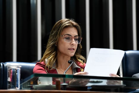 CPI: senadora governista rebate Heinze e condena uso de kit-Covid