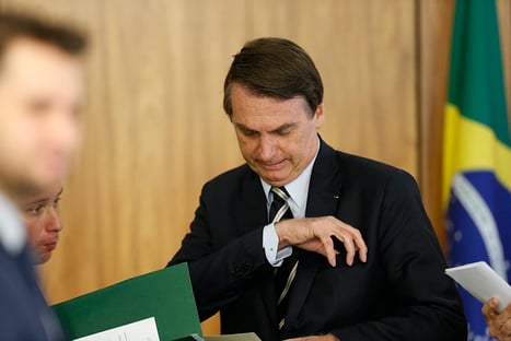 Bolsonaro: “Se não aprovar, não tem problema. A caneta é minha, não tem mais GLO”