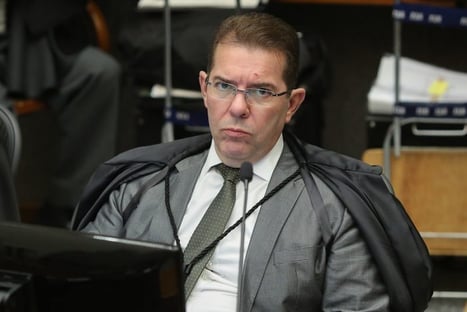 3 x 1 – Maioria no STJ rejeita ação de Flávio contra inquérito da rachadinha