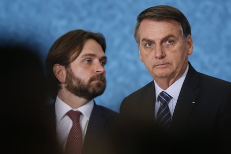 Secretário exonerado por usar avião da FAB ocupará posto de Braga Netto
