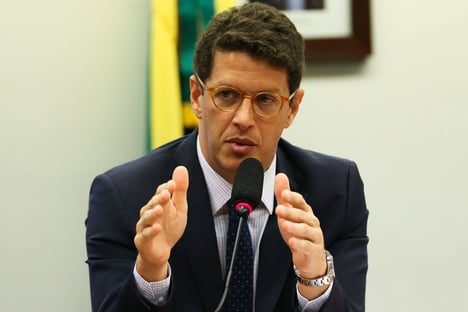 Salles afirmou que Covid-19 era oportunidade para ir passando a boiada