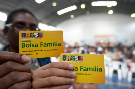 Bolsonaro diz que pretende aumentar valor médio do Bolsa Família para R$ 250