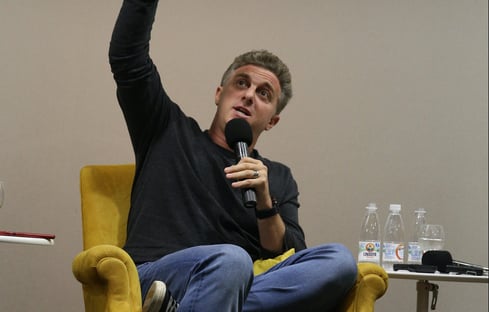 Grupo apoiado por Luciano Huck elege 147 candidatos em 20 estados