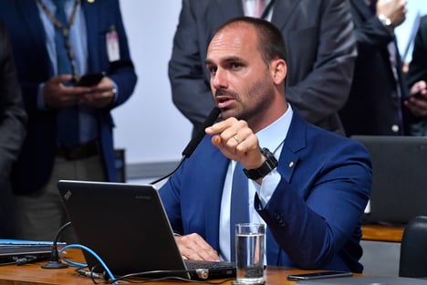 Relator no Conselho de Ética vota por arquivar processo contra Eduardo