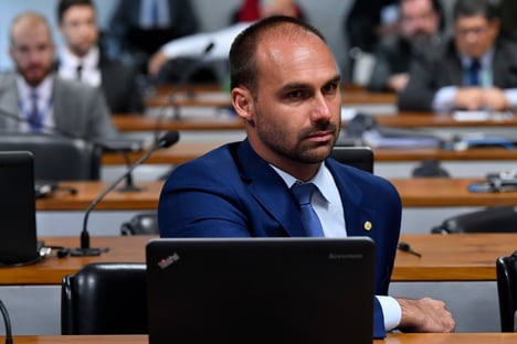Eduardo Bolsonaro agora quer CPI das urnas eletrônicas