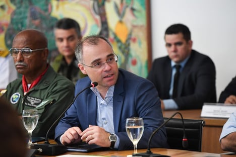 Exclusivo: negócio de mineração na plataforma continental atrai primo de André Mendonça