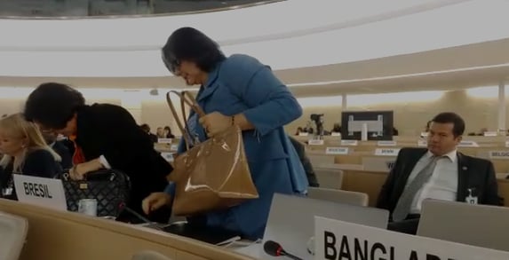 Vídeo: Damares deixa reunião da ONU em protesto à Venezuela