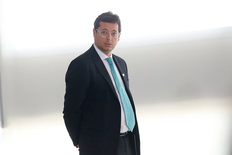 Senadores planejam pedir a quebra de sigilos telefônico e telemático de Fabio Wajngarten