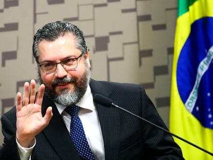 Ernesto ataca OMS e diz que é preciso lutar contra o “comunavírus”