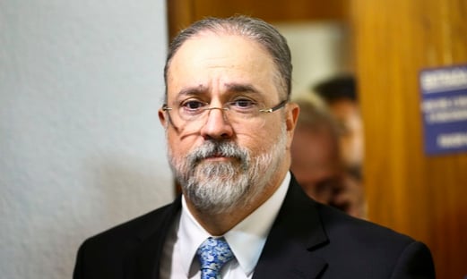 Aras vai defender depoimento por escrito de Bolsonaro