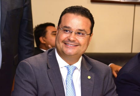 Autor do projeto da quarentena para juízes assinou CPI contra a Lava Jato