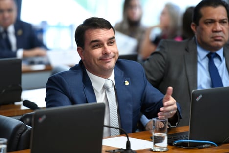 Flávio comemora