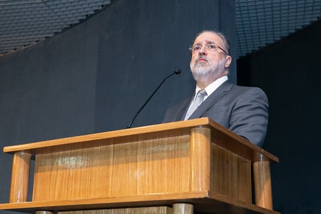 Aras pede ao STF para manter suspenso juiz das garantias