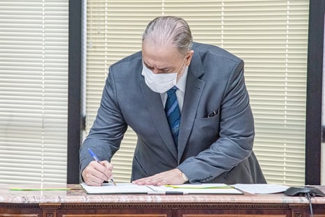 PEC do Gilmar dá poder ao CNMP para anular investigações do MP