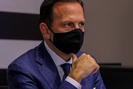 “É isso que dá tomar cloroquina”