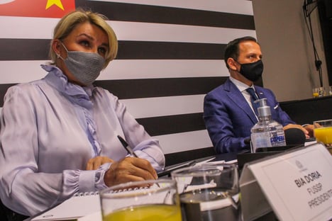 Bia Doria afirma que ficou “para trás” com nova decisão do marido