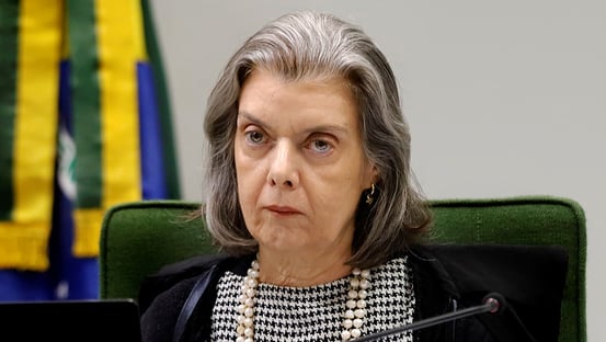Cármen Lúcia dá cinco dias para Defesa explicar sigilo de 100 anos sobre punição de Pazuello