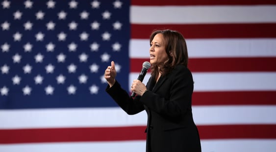 Na Polônia, Kamala desconversa sobre envio de caças à Ucrânia