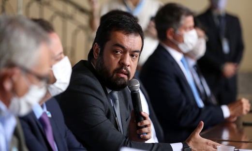 Governador interino do Rio não se compromete a escolher mais votado para MP-RJ