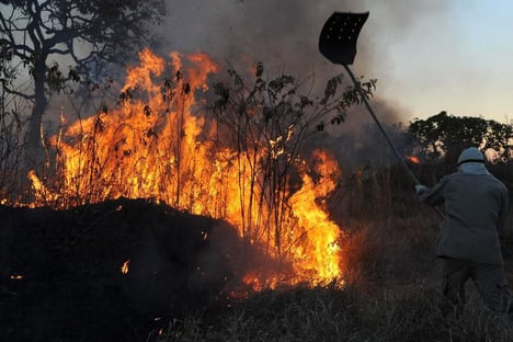 Agosto tem mais de 28 mil focos de calor na Amazônia
