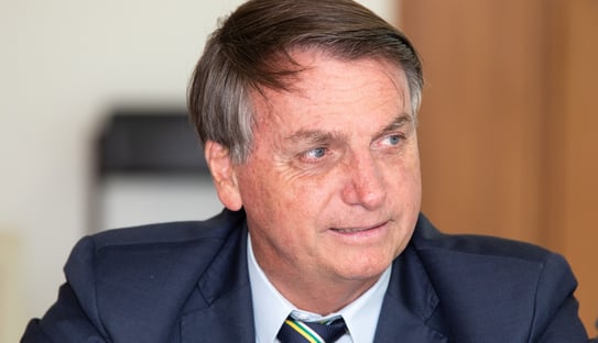 Bolsonaro ignora perguntas sobre apagão no Amapá