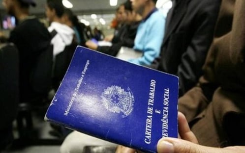 Taxa de desemprego volta a recuar e agora atinge 8,3% dos brasileiros