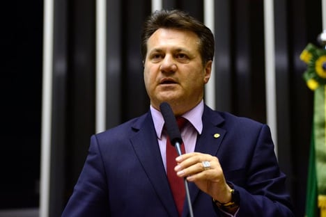 Vice-líder do governo Bolsonaro pede votos para o PT