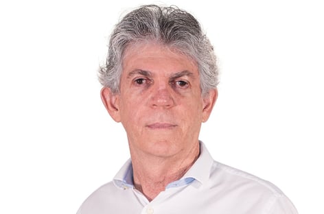Ex-governador da Paraíba é alvo de nova denúncia do MP