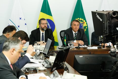 Em cúpula do Mercosul, Bolsonaro fala em salvar vidas e proteger economias