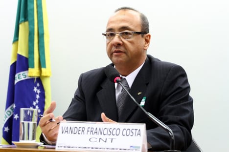 “Se o mundo inteiro está vacinando e o Brasil não tem vacina, é falha do nosso governo”