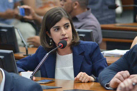 TSE permite que Tabata Amaral desfilie-se do PDT sem perder mandato