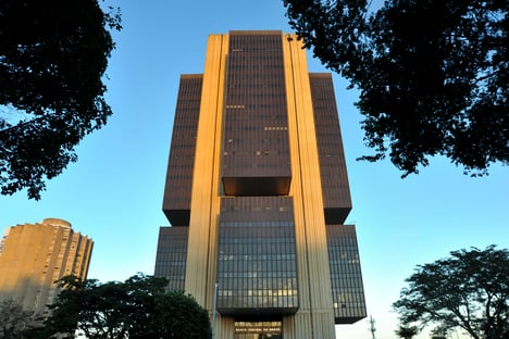 Banco Central diz que inflação se mostra disseminada e persistente