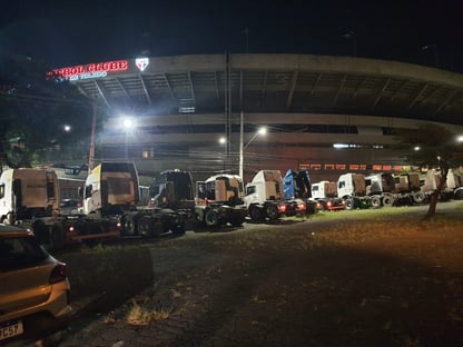 Bolsonaro pede desmobilização de caminhoneiros