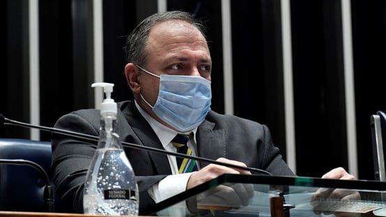 Pazuello agiu com irresponsabilidade criminosa, diz presidente do Conselho Nacional de Saúde