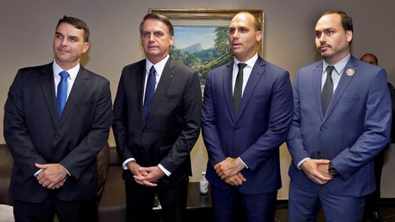 Líder bolsonarista defende o nepotismo (sem o menor constrangimento)