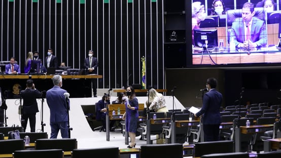 Câmara adia retomada das atividades presenciais