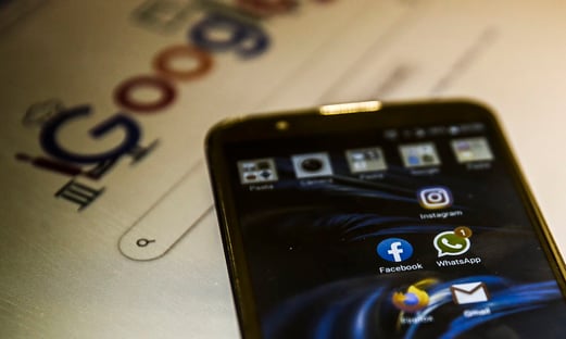 Congresso derruba veto ao projeto que dá acesso gratuito à internet a alunos e professores