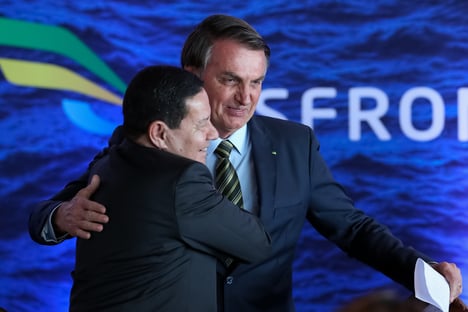 “Mourão já”