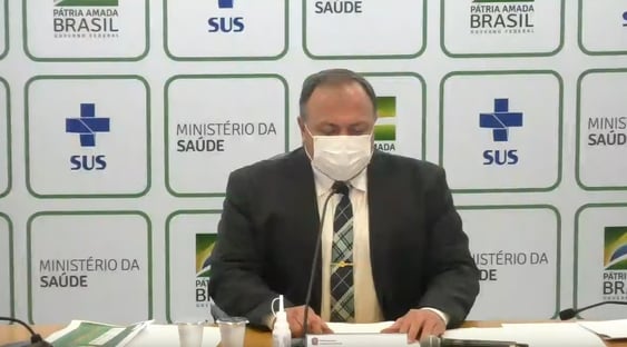 “Não pedi para ir embora nem vou pedir”, diz Pazuello