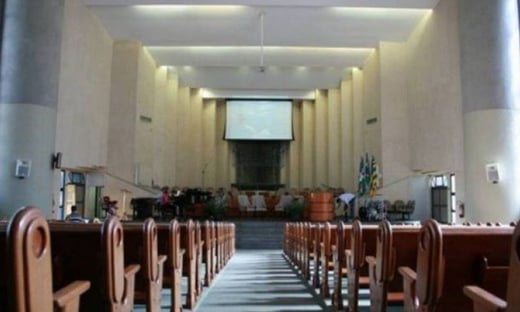 Prefeito de São Paulo sanciona lei que torna igreja atividade essencial