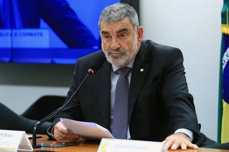 Inimigo de Fraga assume vaga de deputada que virou ministra de Bolsonaro