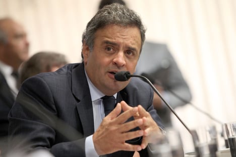 Aécio diz que processo de entrada do Brasil na OCDE fortalece o Estado