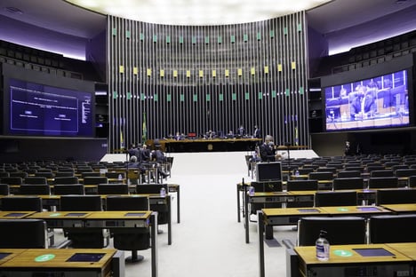 Câmara aprova urgência para projeto que altera regras do Imposto de Renda