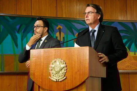 Crise em Manaus turbinou pedidos de impeachment de Bolsonaro no Twitter
